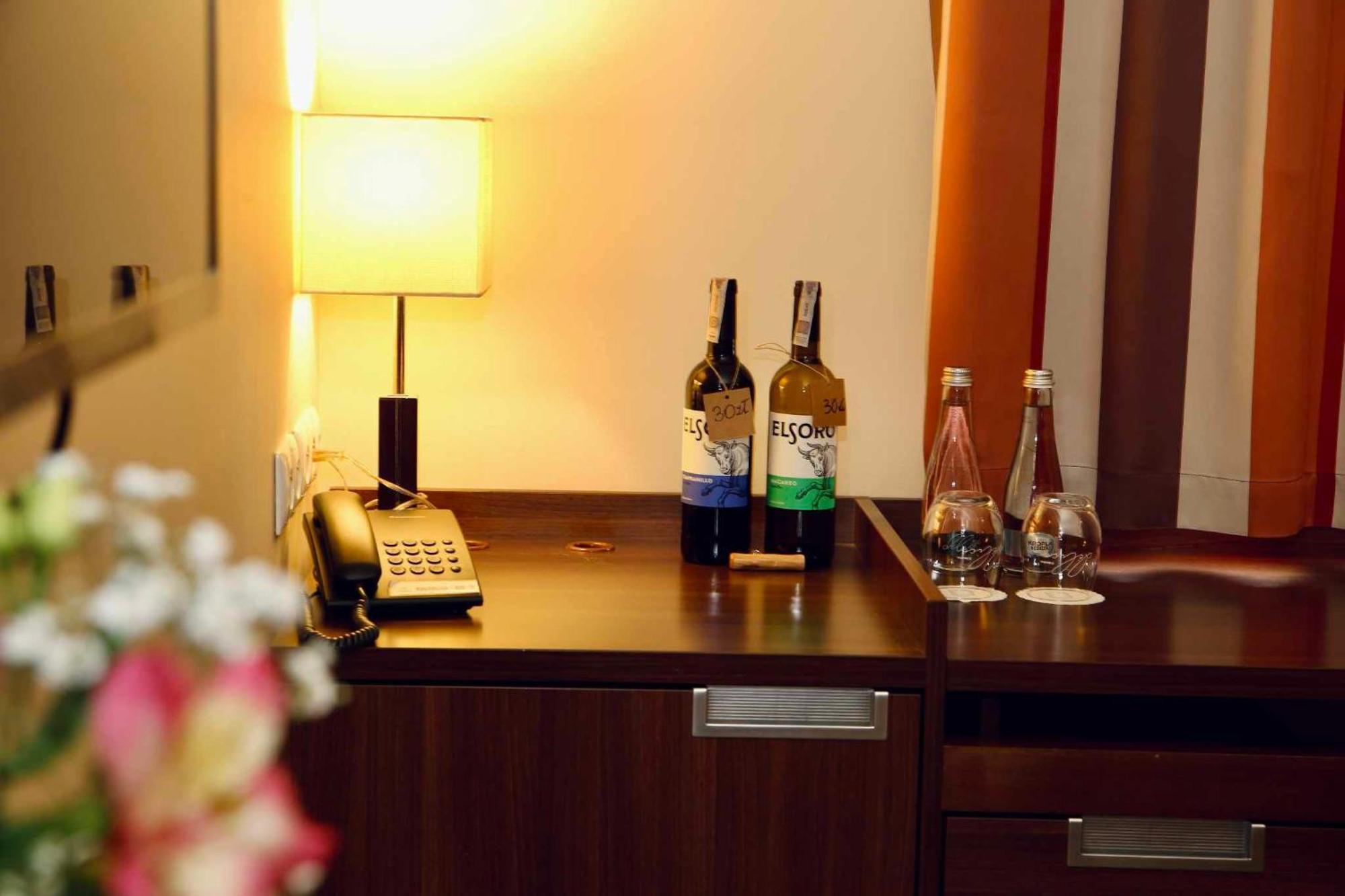 Hotel Teczowy Mlyn Kielce Ngoại thất bức ảnh