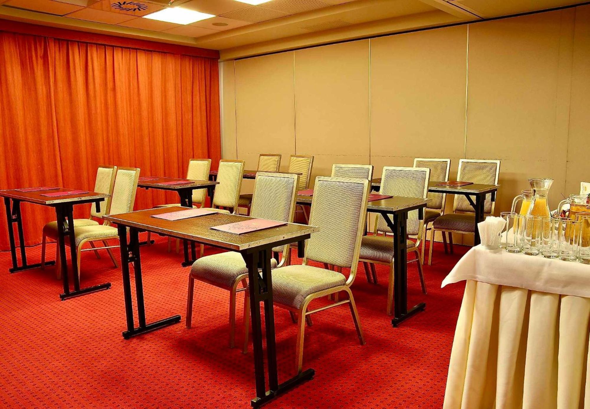Hotel Teczowy Mlyn Kielce Ngoại thất bức ảnh