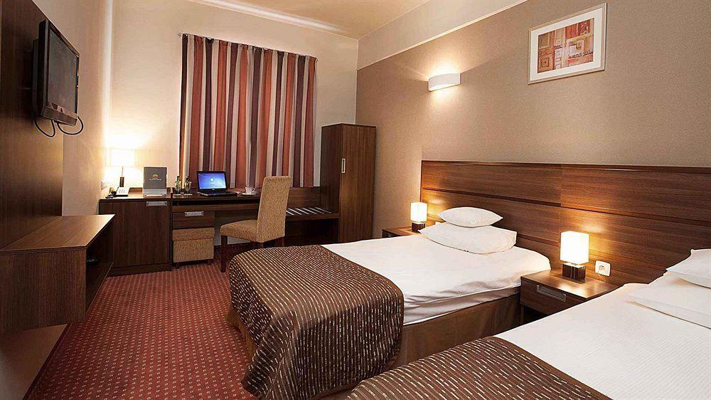 Hotel Teczowy Mlyn Kielce Ngoại thất bức ảnh