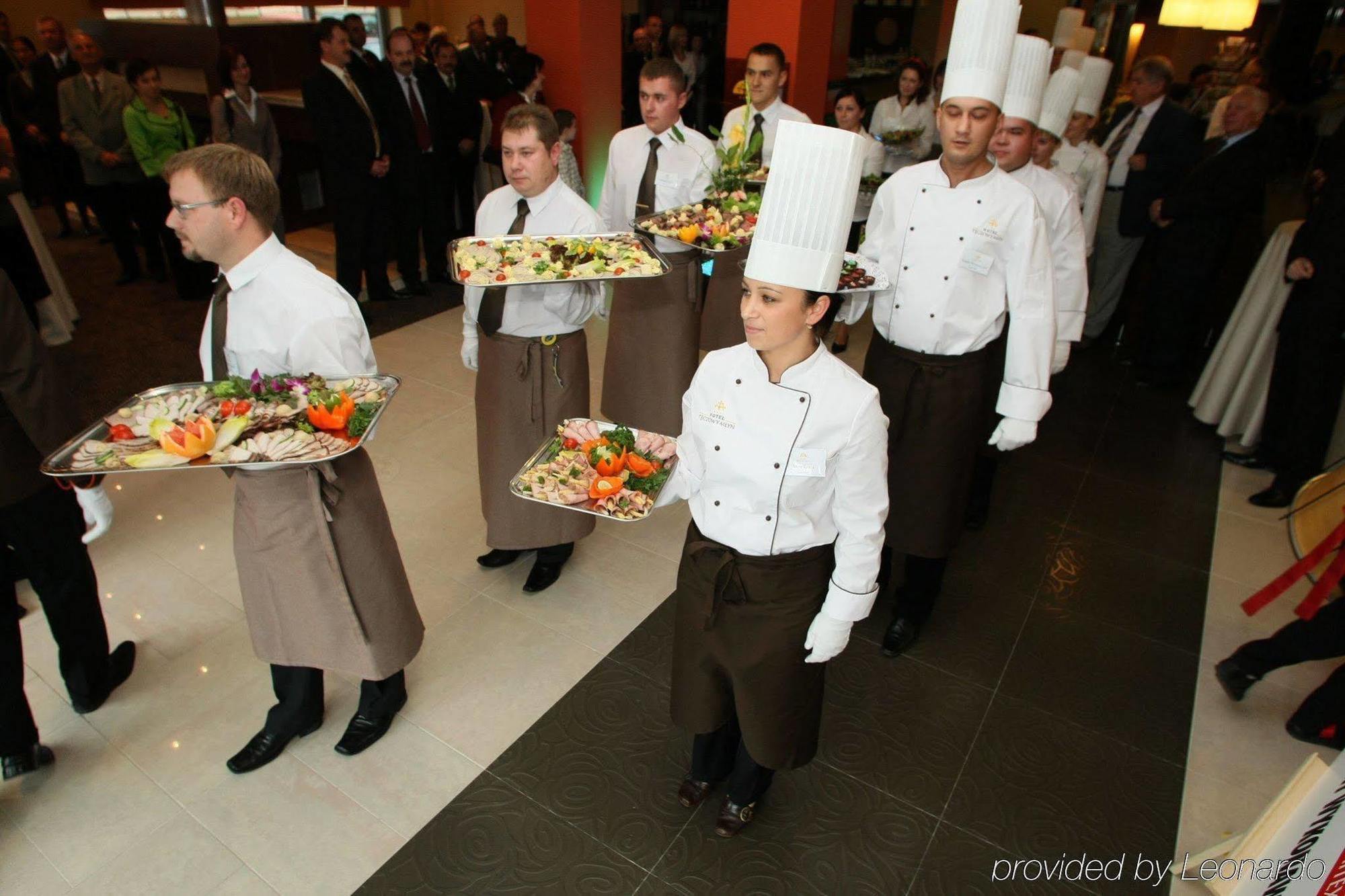 Hotel Teczowy Mlyn Kielce Ngoại thất bức ảnh